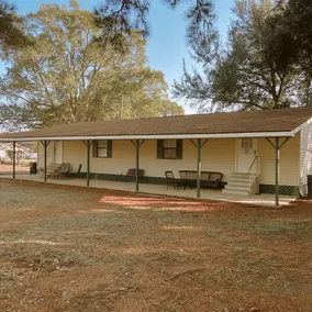 Sleeps 7 | Near I-10 | Central Location - Image 3