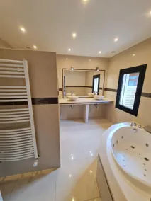 Private Spa & Zen Atmosphere - Image 4