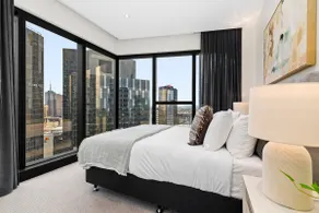 Modern 1BR Prima Tower Walk to Crown - Image 2
