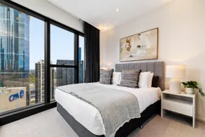 Modern 1BR Prima Tower Walk to Crown - Image 4