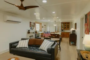 Nashville's Hillside Cottage - Image 3