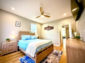 Luxury That Sleeps 11 - In The Heart of St Louis - Image 4