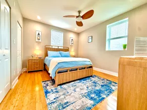 Luxury That Sleeps 11 - In The Heart of St Louis - Image 2