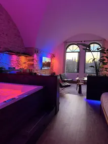 Architect's Suite with Mini Pool - Image 2