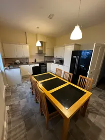 Two Perfect for large groups and secured free parking - Image 3