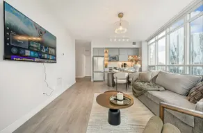 40th Fl Designer Lakeview 2BR PATH & Union Access - Image 2
