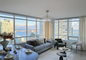 40th Fl Designer Lakeview 2BR PATH & Union Access - Image 5