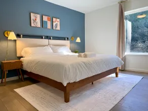 Ocean & SF View | Modern 4B2B Home w/ Free Parking - Image 4