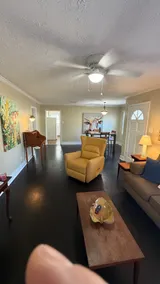 The Retreat on 6th Street - Image 4
