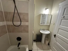Cute Apartment Near The River - Image 5