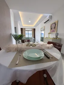 Central Suite: Fast Wi-Fi, Terrace, Private Parking - Image 3