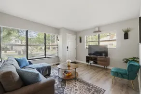 Cozy 2 Br In The Heart Of Orlando With Kitchen - Image 5