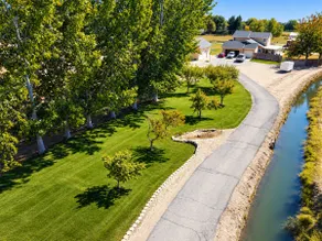 Large Group Retreat-Sleeps 24-Yard for Gatherings - Image 5