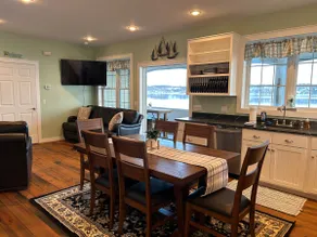 Keuka lake on the water - Image 3