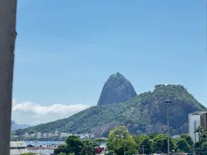 Sugarloaf Mountain Corner, 3 minutes from the subway - Image 5