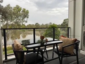 Lakeside Townhouse in Laurimar Town Centre - Image 3