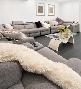 Miami Retreat, Group Stay, 16 Guests,6 Parking - Image 3