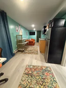 Cheerful Rainbow Suite • Near NYC - Image 5