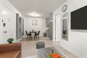 Mid-term Rental (BLD) | Upgraded 2B +HVAC+Parking - Image 5