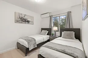 Mid-term Rental (BLD) | Upgraded 2B +HVAC+Parking - Image 3