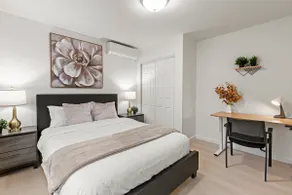 Mid-term Rental (BLD) | Upgraded 2B +HVAC+Parking - Image 2