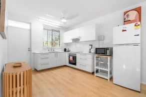 Zen Crescent Sanctuary 2BR Cozy - Modern - Unique - Image 4
