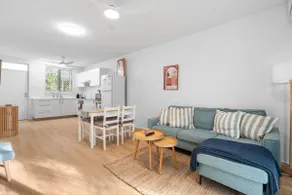 Zen Crescent Sanctuary 2BR Cozy - Modern - Unique - Image 2