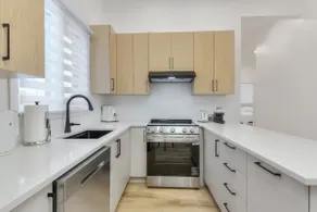 6bedroom Home 15 min from Montreal - Image 4