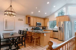 Mountain Cabin near Ski Resorts - Image 5