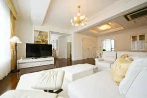 PM | Private rental | The comfort of home while traveling, - Image 2