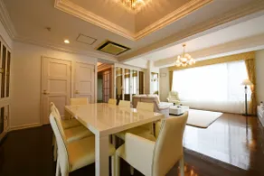 PM | Private rental | The comfort of home while traveling, - Image 3