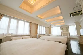 PM | Private rental | The comfort of home while traveling, - Image 4
