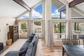 Entire Chalet • Ski-In/Out • 4BR • Sleeps 10+ - Image 2