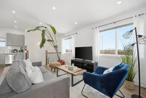 Chic & Comfortable Upper Suite w/ Parking Near DTK - Image 3
