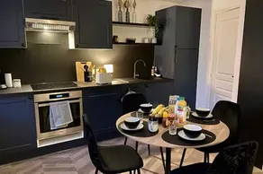 Downtown house Place Jean Moulin - Image 4