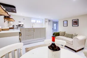 EightBells - Cosy Cottage by the Sea - Image 5