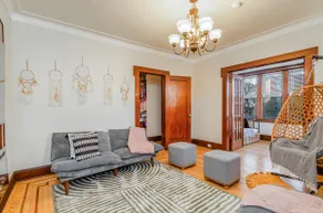 ​Charming & Spacious Retreat | 3BR, Parking for 2! - Image 4