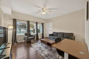 1B/1B Sleeps 4 -Midtown Cozy Apartment - Peaceful - Image 4