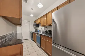 1B/1B Sleeps 4 -Midtown Cozy Apartment - Peaceful - Image 5