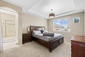Spacious 4BR Brighton Home w/ Yard, BBQ & Garage - Image 3