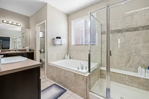 Spacious 4BR Brighton Home w/ Yard, BBQ & Garage - Image 5