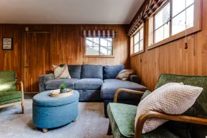 Olive’s Corner | Retro‑Modern Apt Near UO/Downtown - Image 3