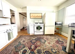Brewers Bungalow | Tosa 2 BR | Walk to Coffee - Image 2