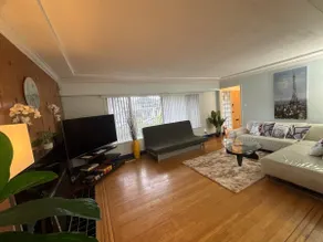Charming Bright 3BR House - Upper Level Suite - Image 4