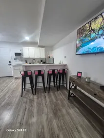 Cozy Cottage Apartment - Image 5