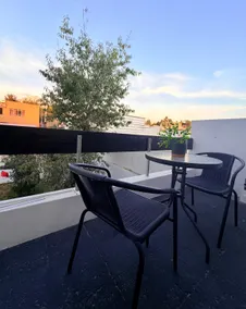 Central and spacious Triplex | free garage terrace - Image 4