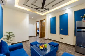 Bright & Cozy 2BHK • Golf Course Rd - Image 2