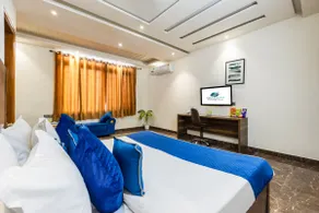 Bright & Cozy 2BHK • Golf Course Rd - Image 3