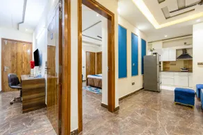 Bright & Cozy 2BHK • Golf Course Rd - Image 5