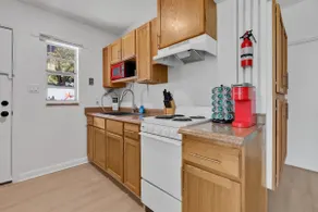 2 Bedroom - 3 min to Trendy Dining - Close to MCO - Image 3